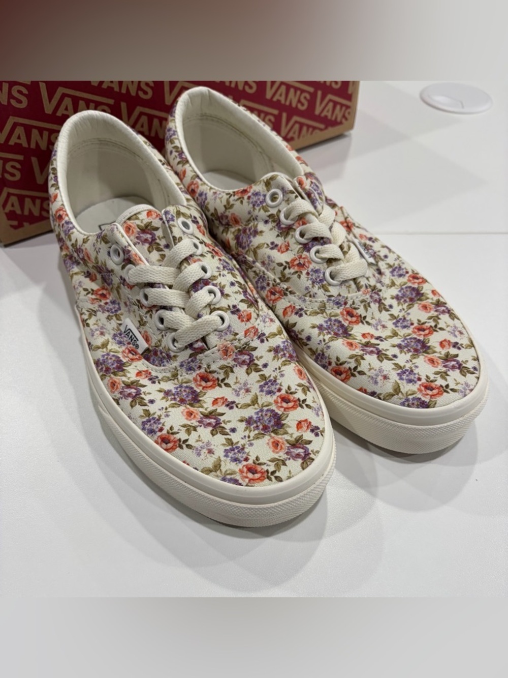 Vans Women's Size 9 Era Shoes Skate NWT Floral Pattern Purple Lavender